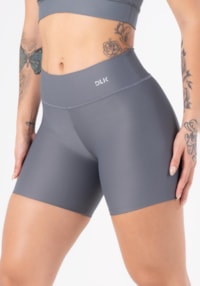 Short grafite básico