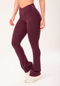 Calça flare vinho cós transpassado harmony
