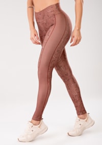 Legging fitness feminina estampada logomania marrom printed mousse