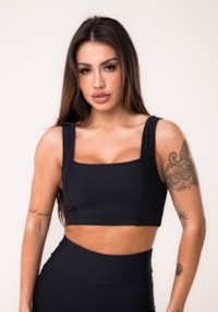 Top fitness feminino preto decote reto com recortes aura