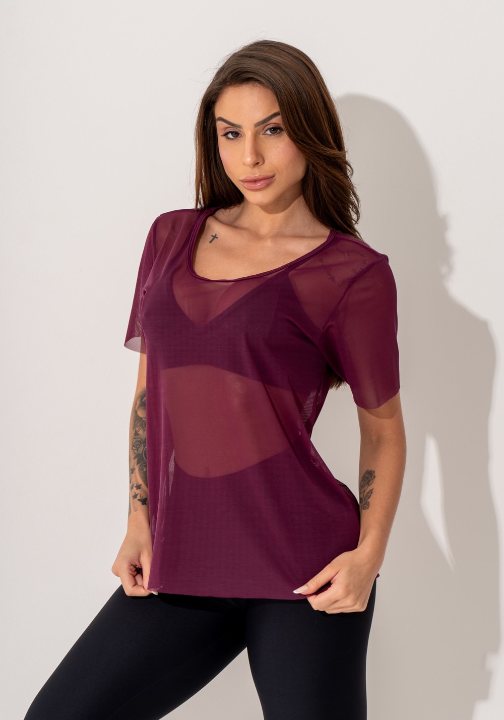 Blusa fitness feminina manga curta tule malbec intense