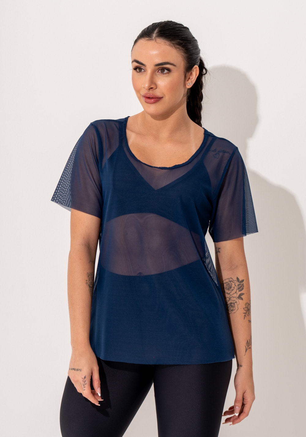 Blusa fitness feminina manga curta tule marinho intense
