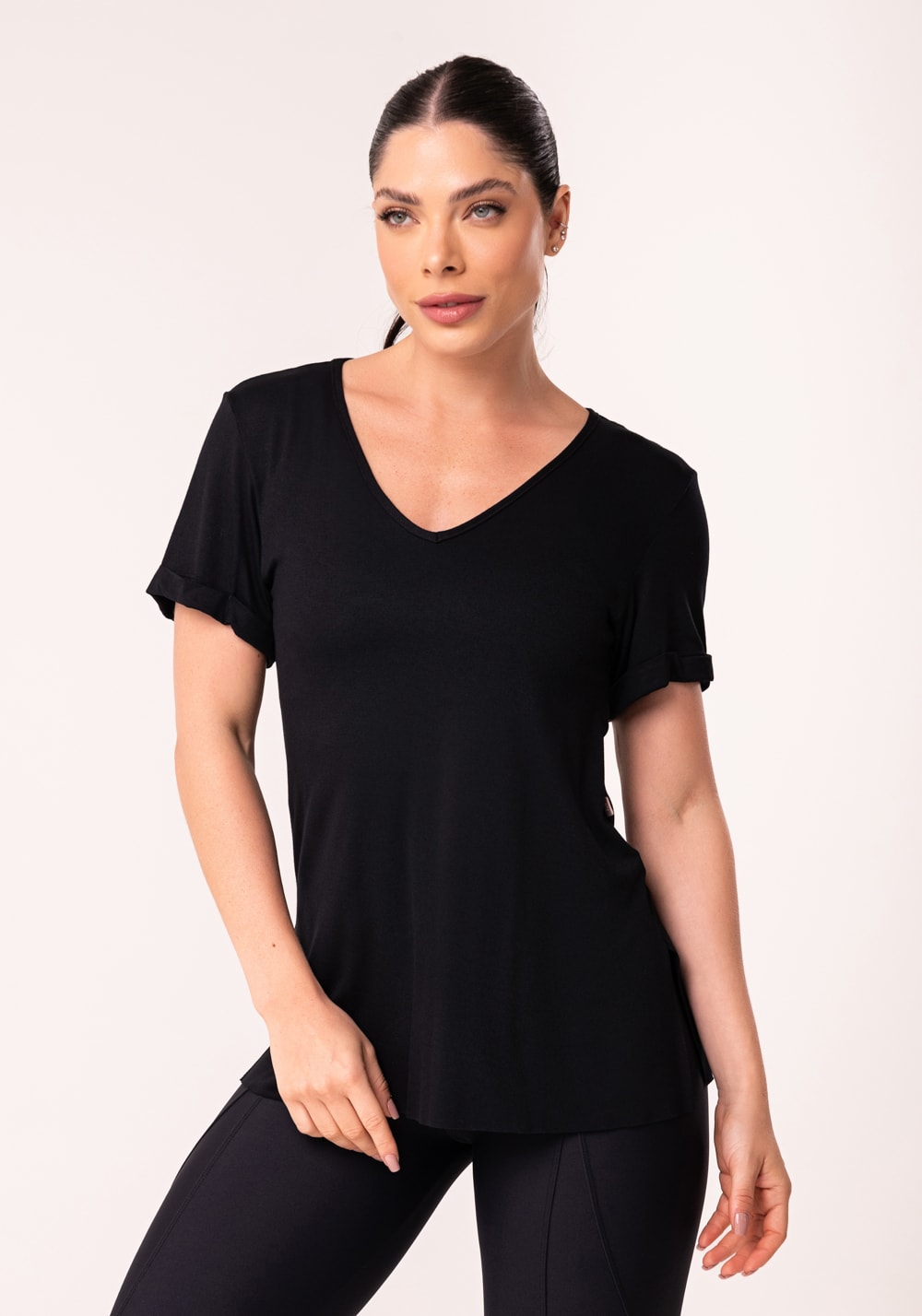 Blusa fitness feminina preto decote v flow