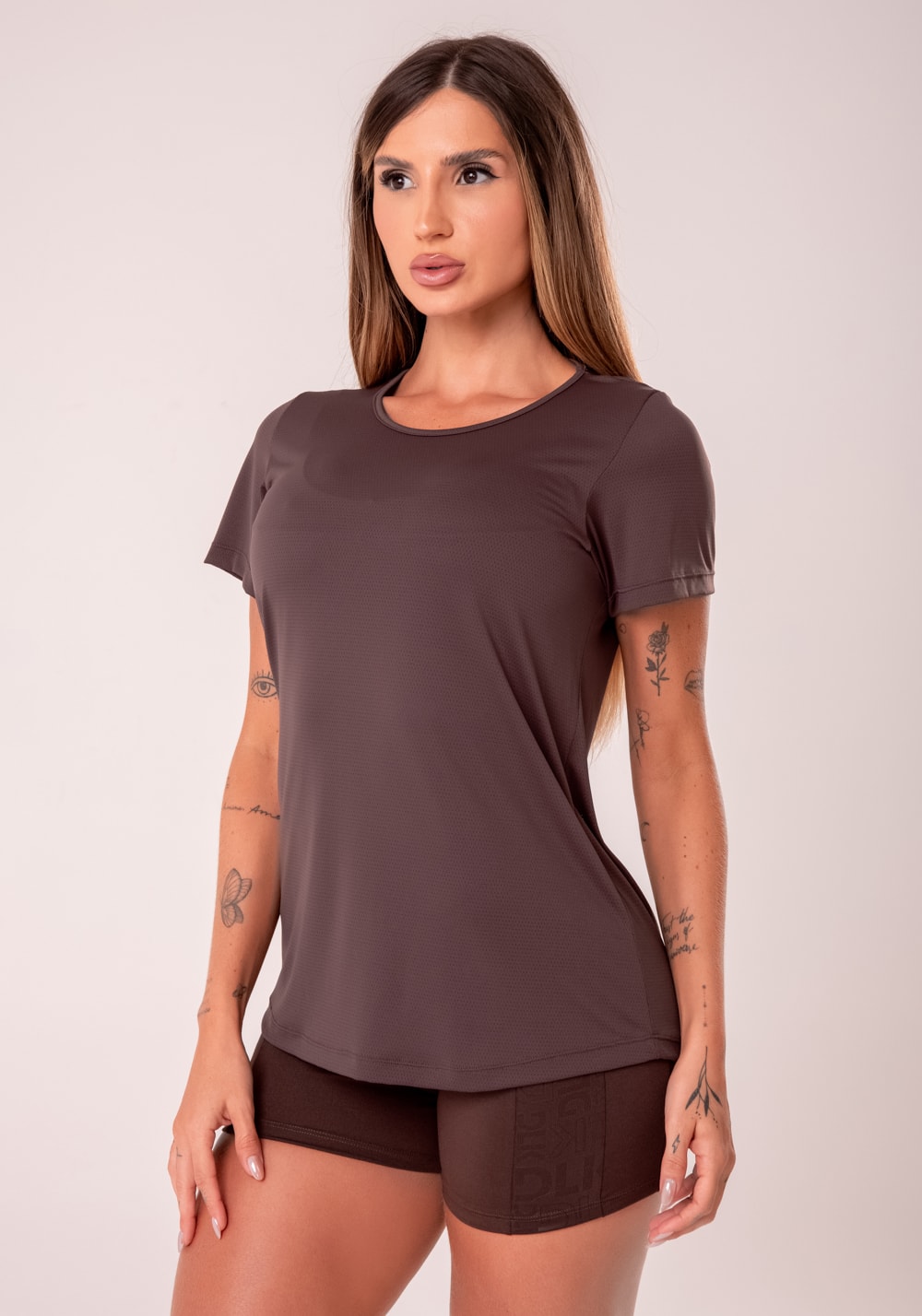 Blusa t-shirt feminina marrom reflections