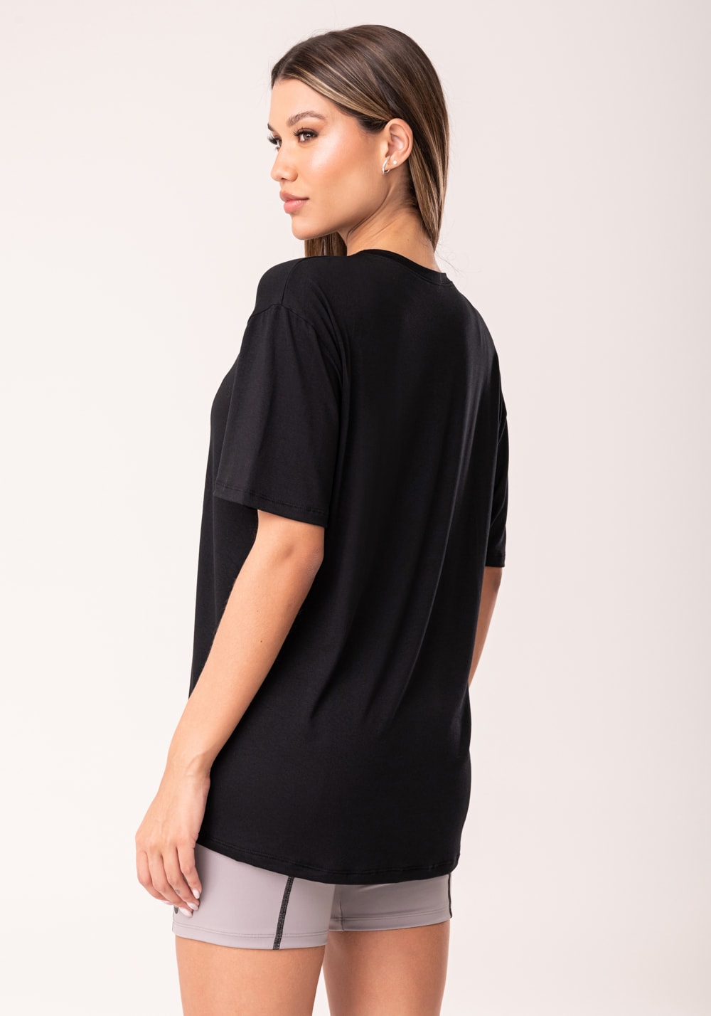 Blusa t-shirt oversized feminina preto oasis Blusa t-shirt oversized feminina preto oasis