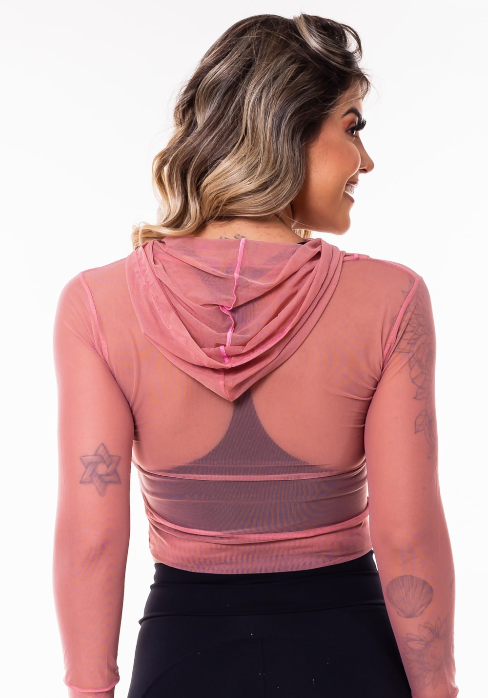 Blusa Tule Manga Comprida Com Capuz Rose Dlkmodas