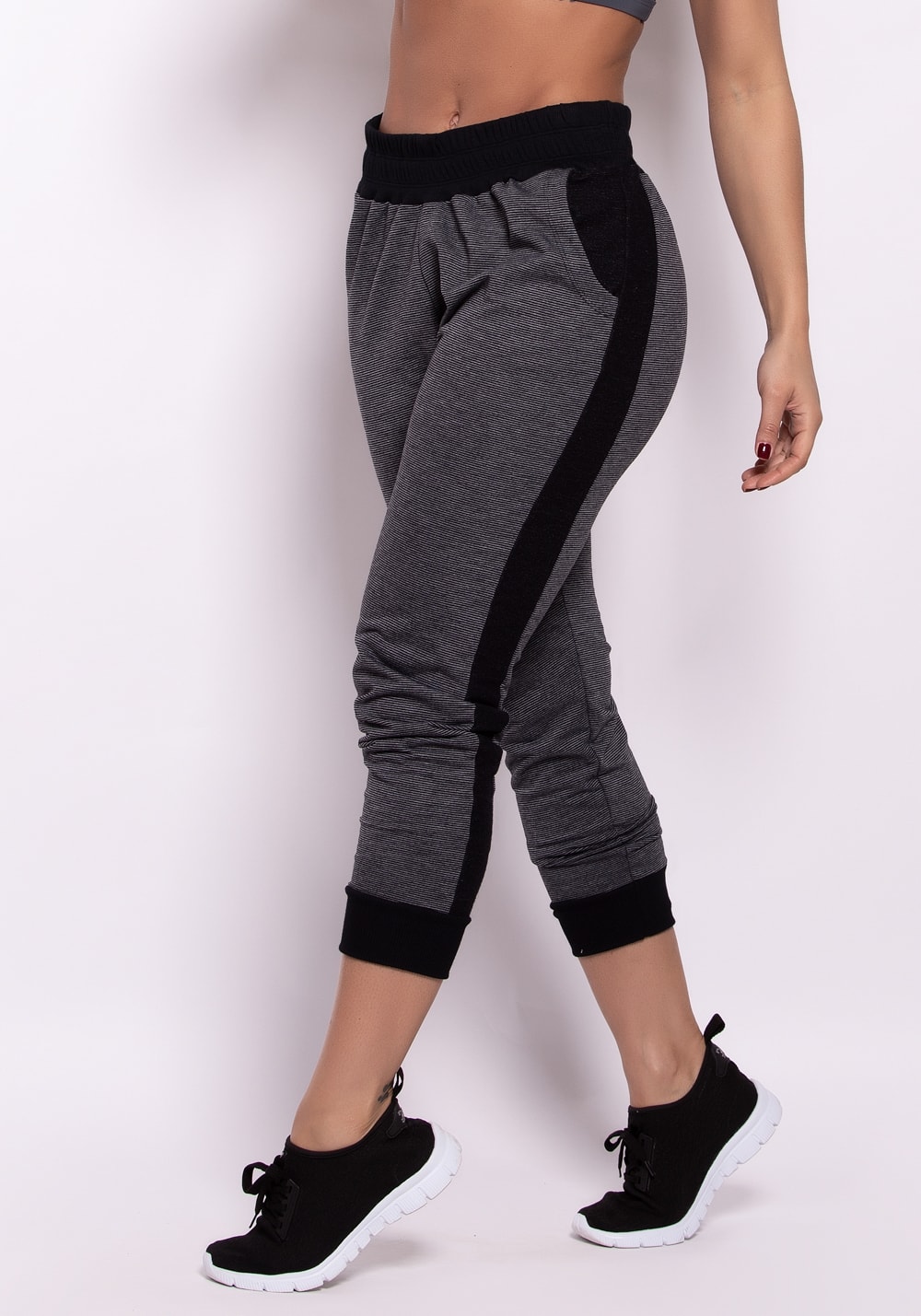 calça jogger listrada