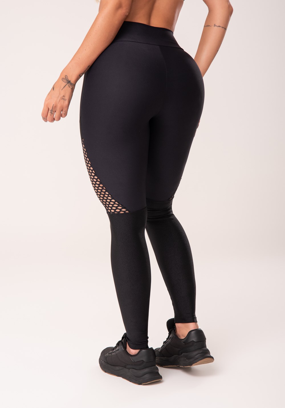 Calca legging preta com fashion tela