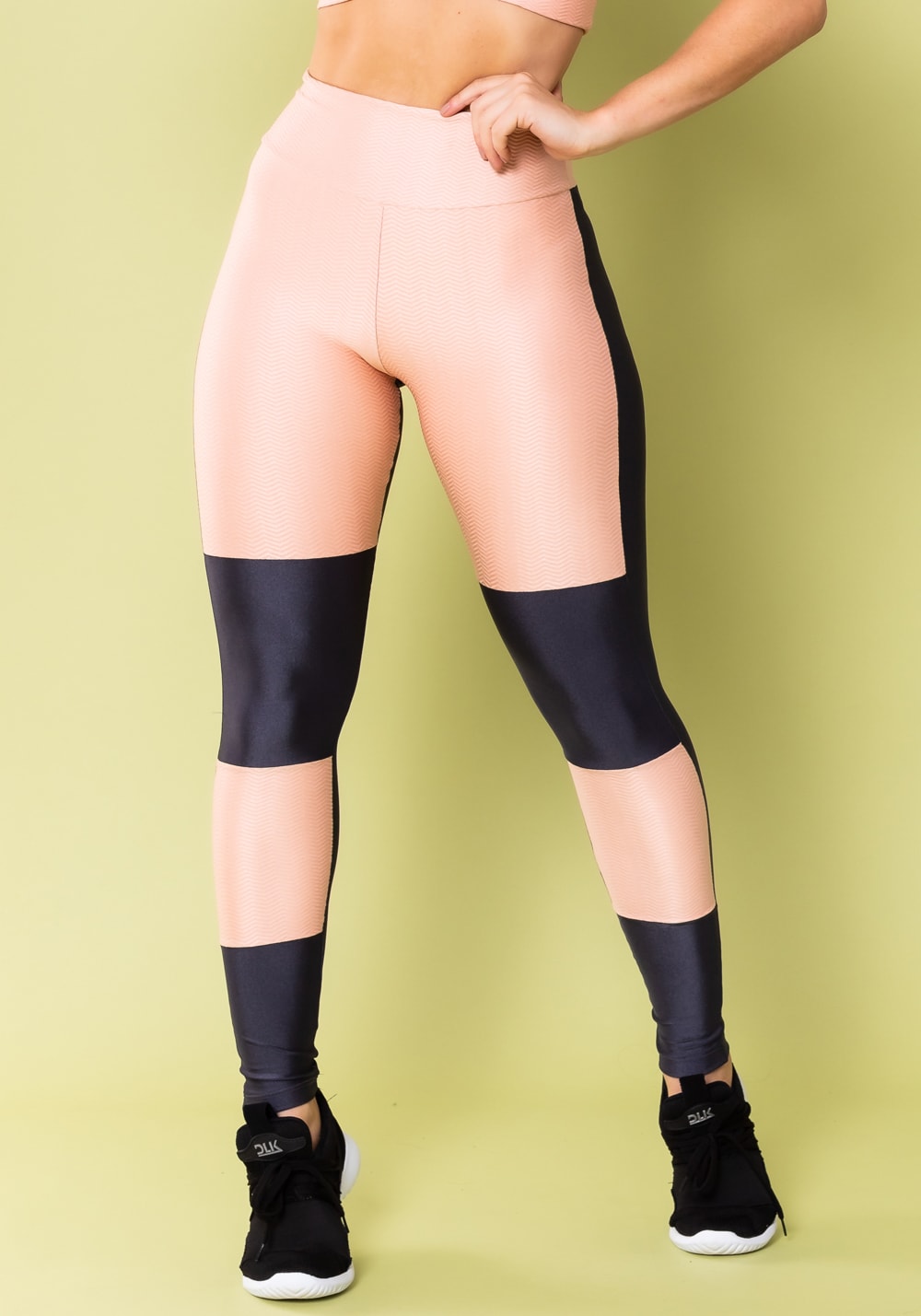 Calca Legging Energy Com Recortes Grafite Brilho E Rosa Bebe Texturizado Dlkmodas