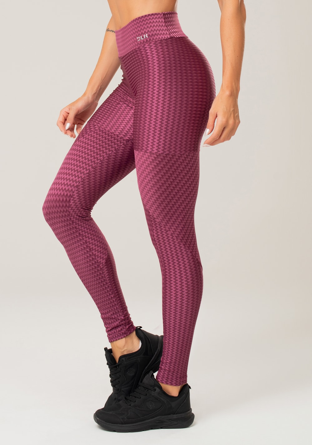 Calça legging happiness com recortes roxo dlk
