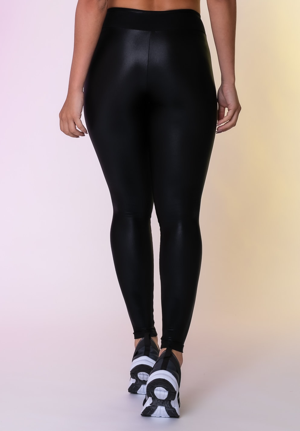 Calça legging happiness texturizada com cirrê preta - DlkModas