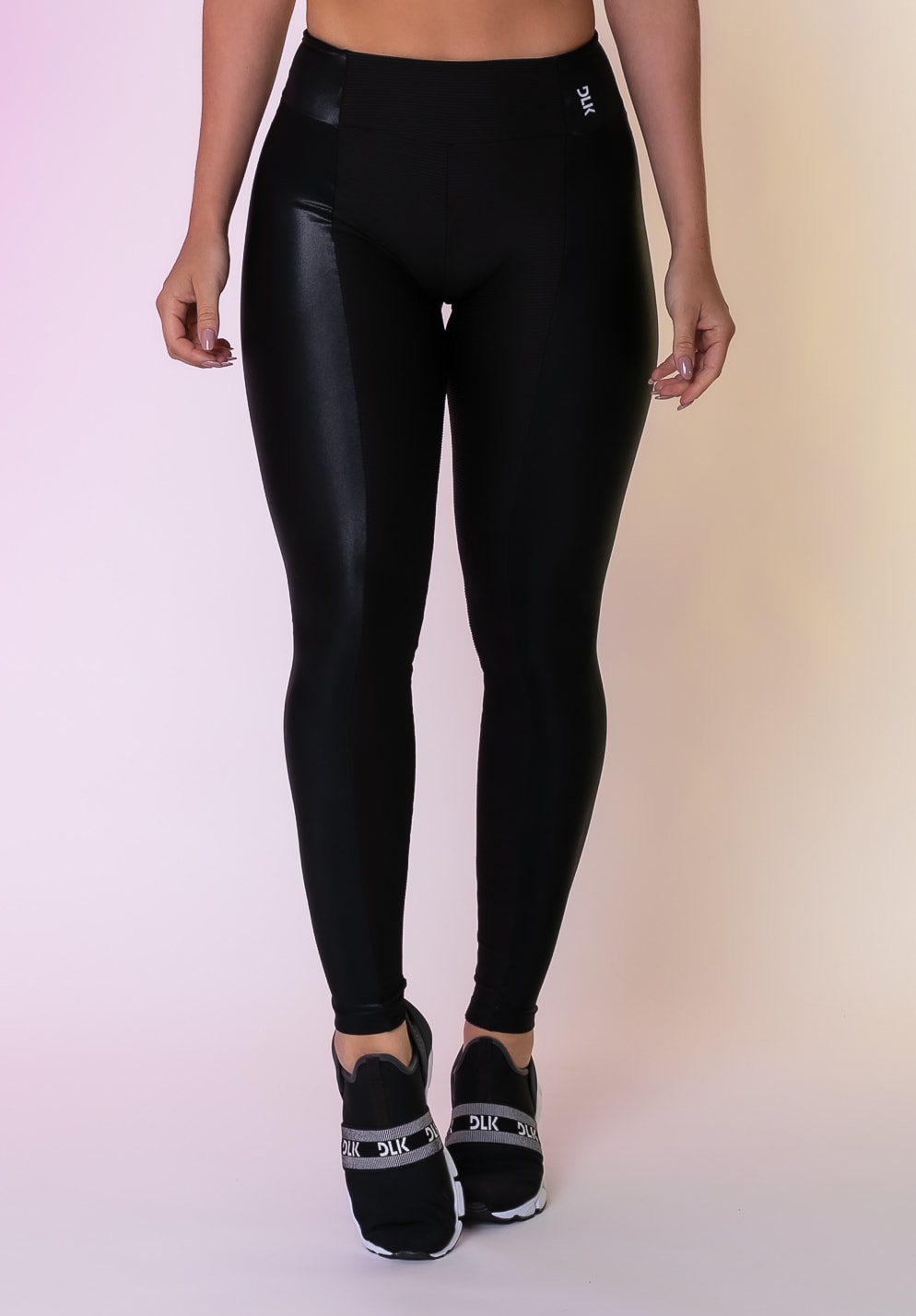 Calça legging happiness texturizada com cirrê preta - DlkModas