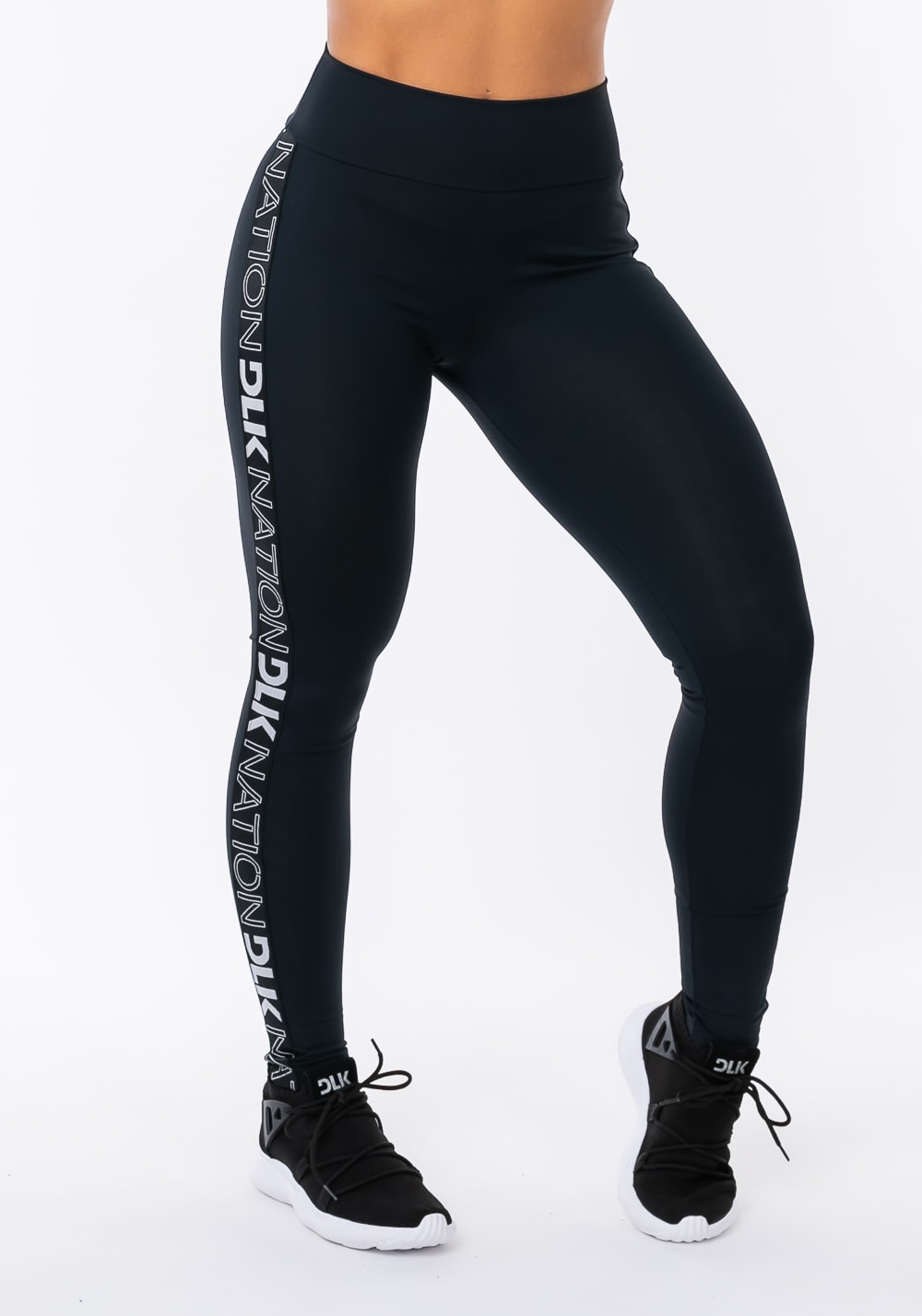 Calça legging nation com elástico lateral preto e prata dlk