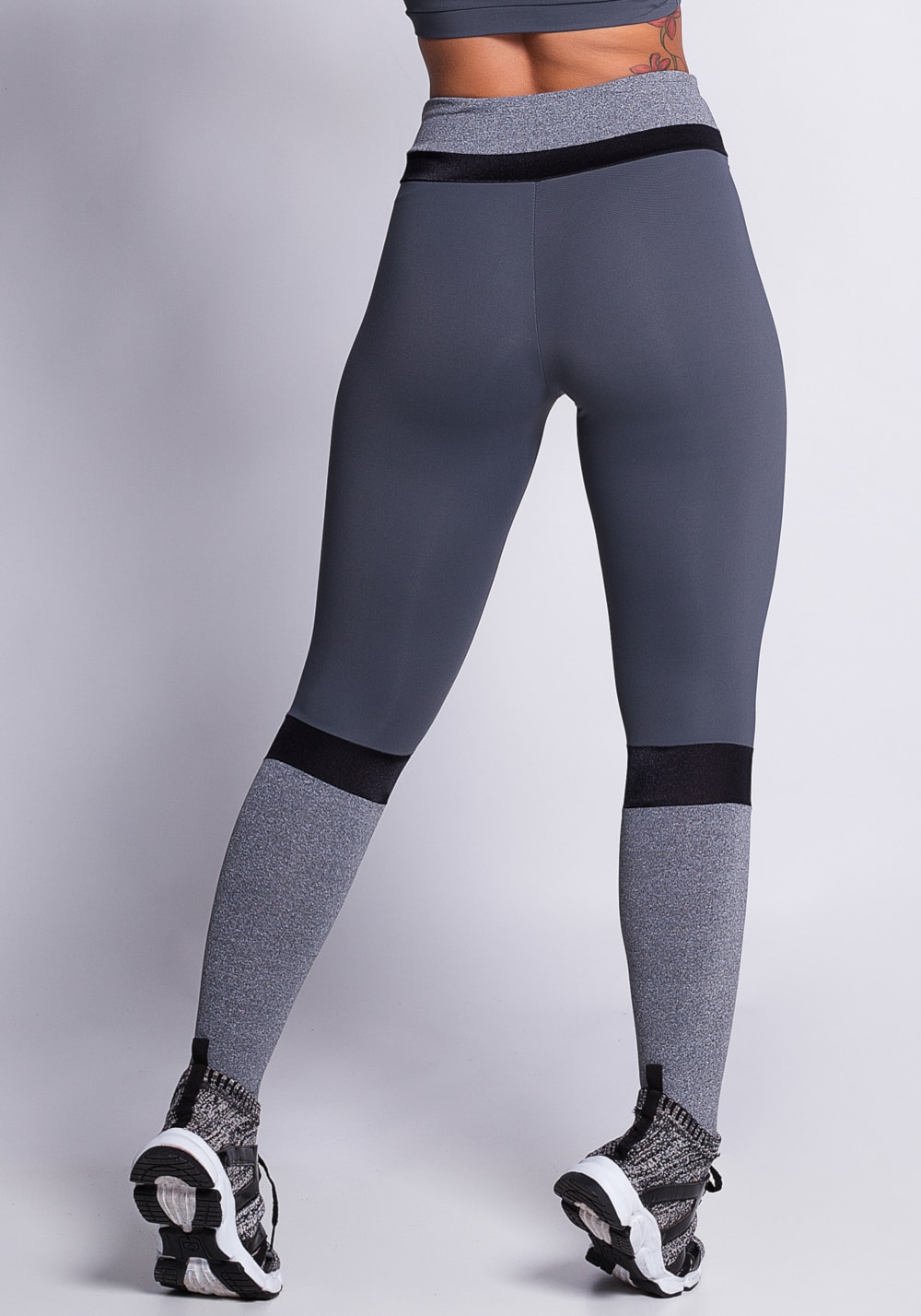 Calça legging poliamida grafite com detalhes preto e mescla