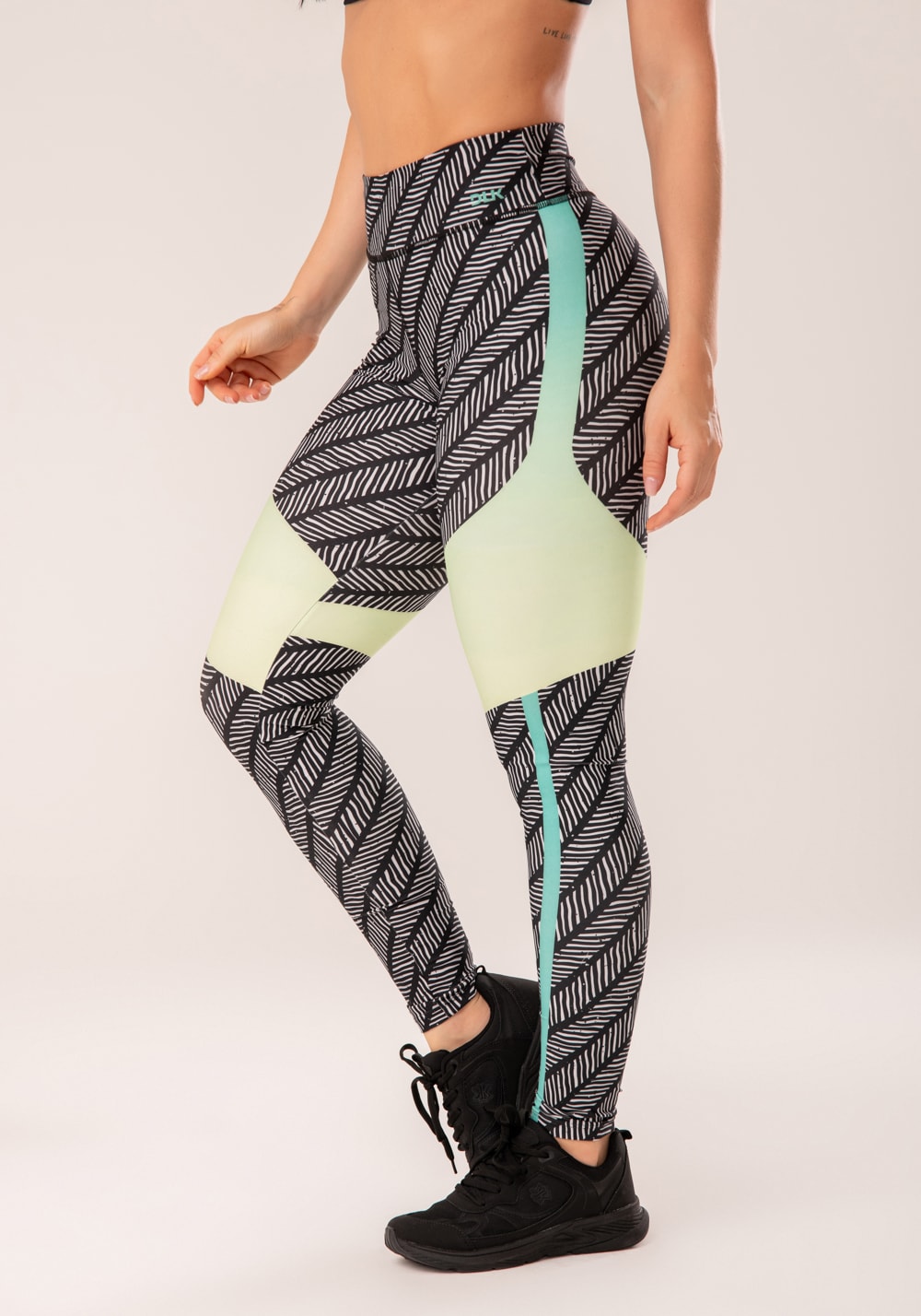 Calça legging printed preta e verde