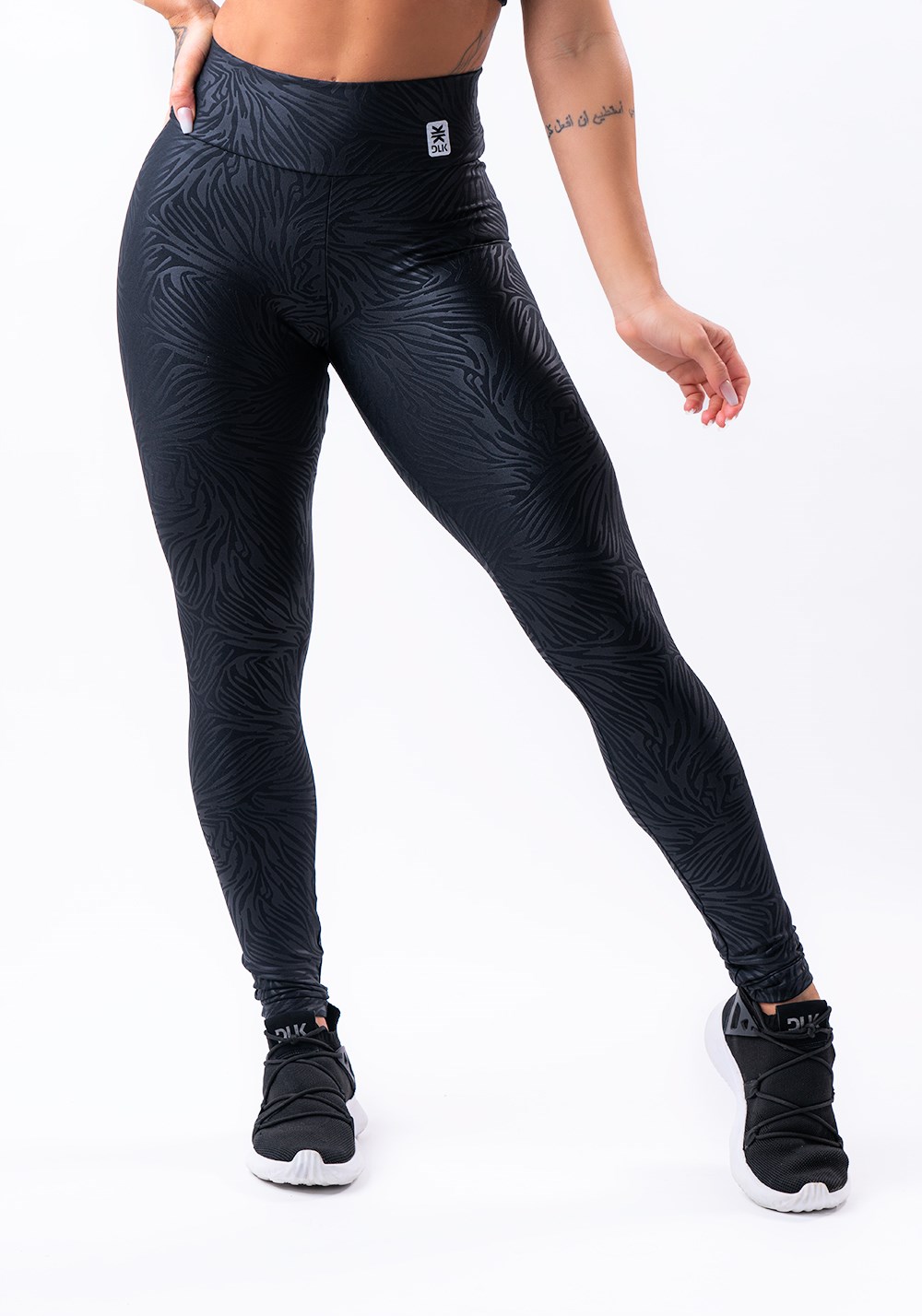 Calça legging shine preto texturizada