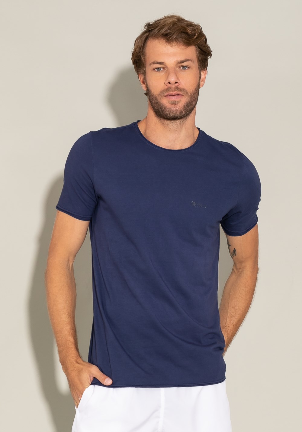 Camiseta manga curta for men acabamento a fio azul marinho