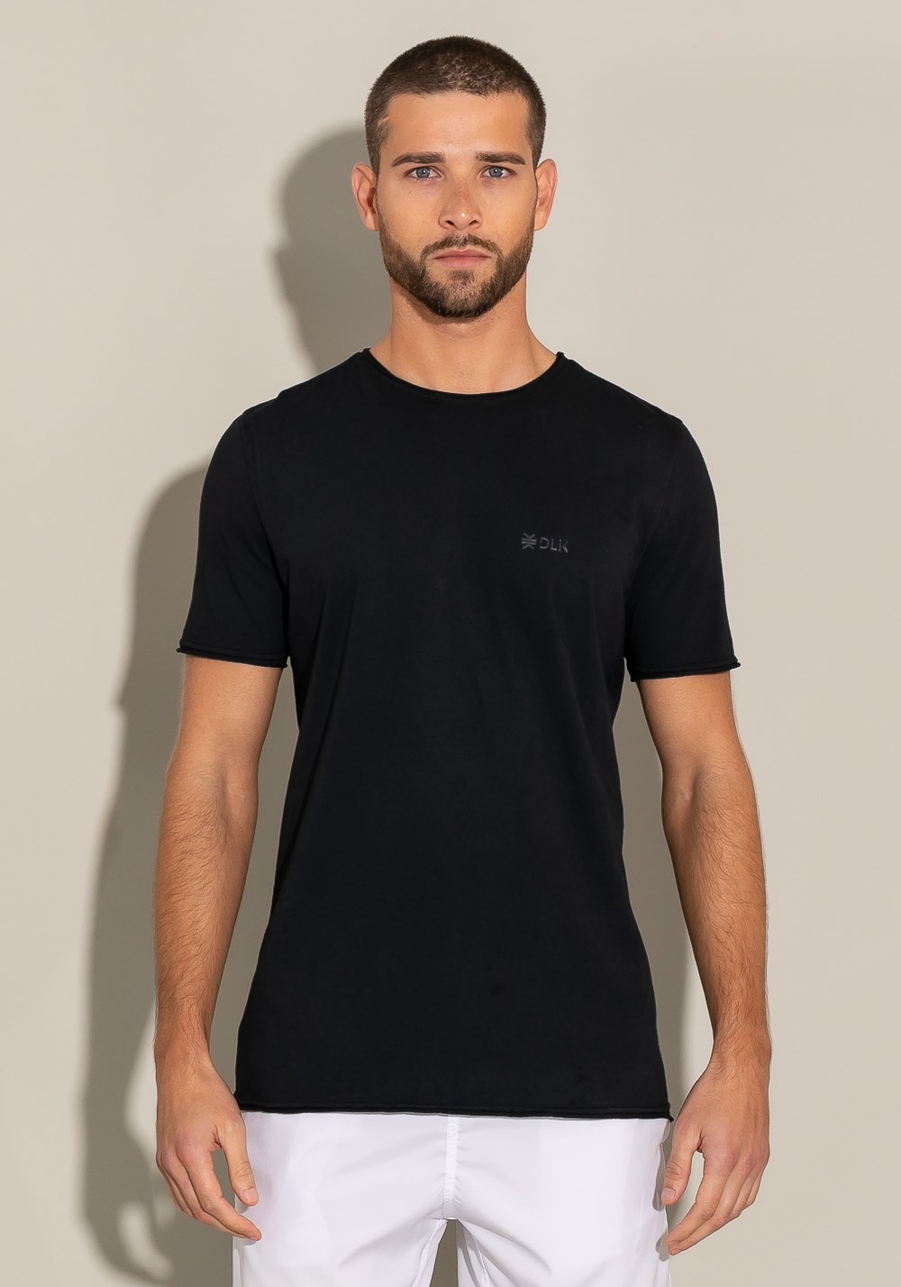 Camiseta manga curta for men acabamento a fio preto
