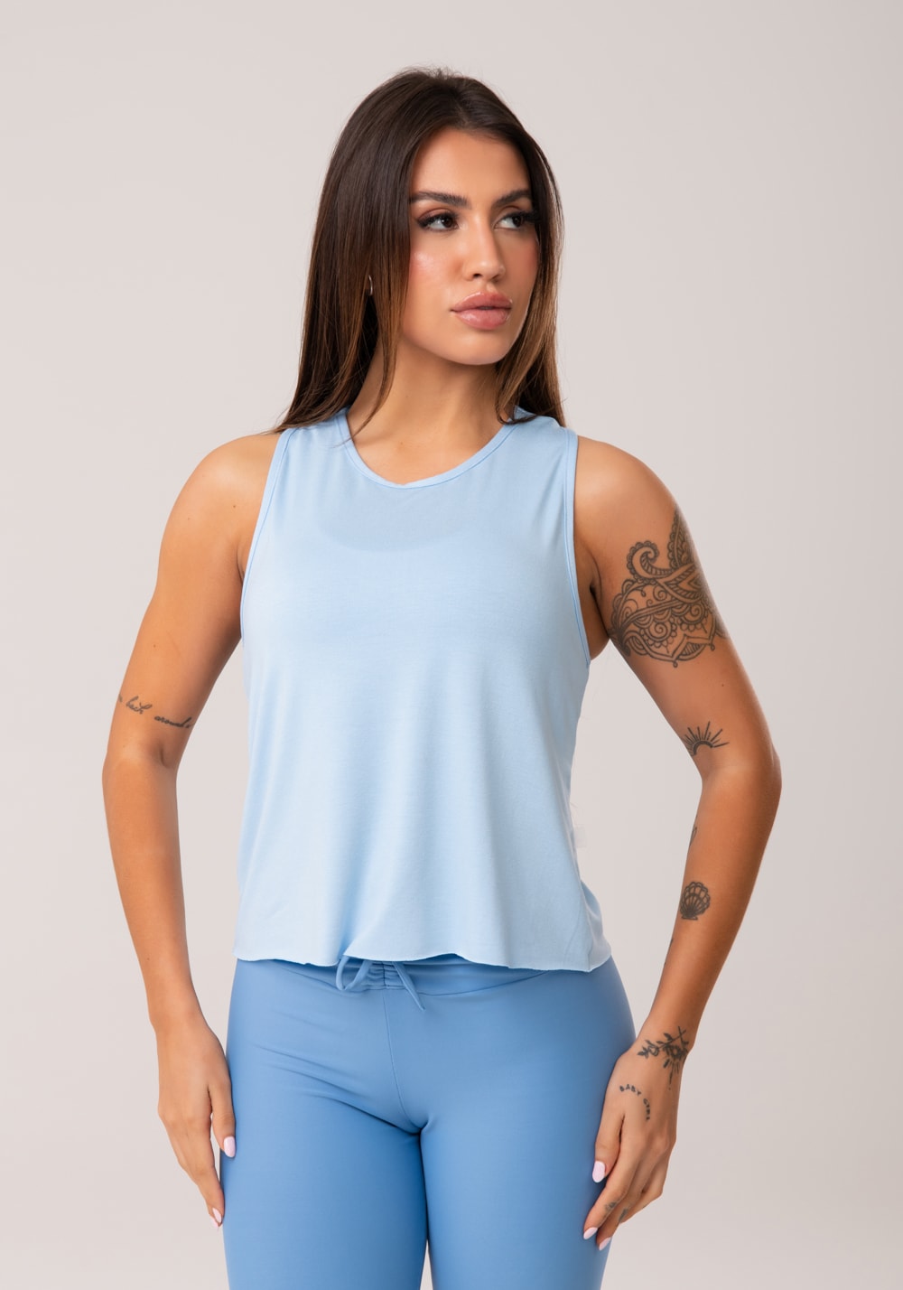 Cropped feminino azul claro aura