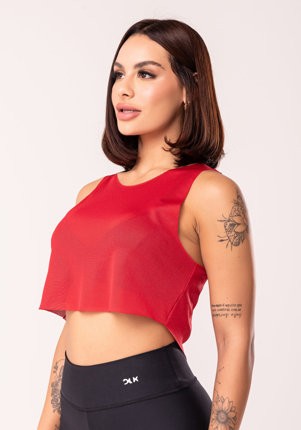 Cropped fitness feminino de tela vermelho