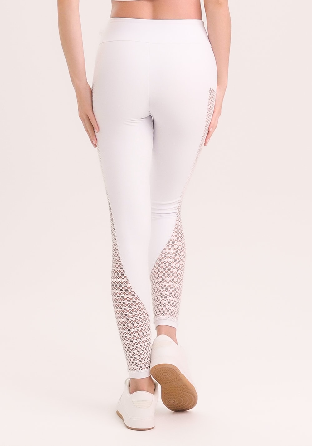 Legging fitness feminina branco com recortes lateral em tela new age