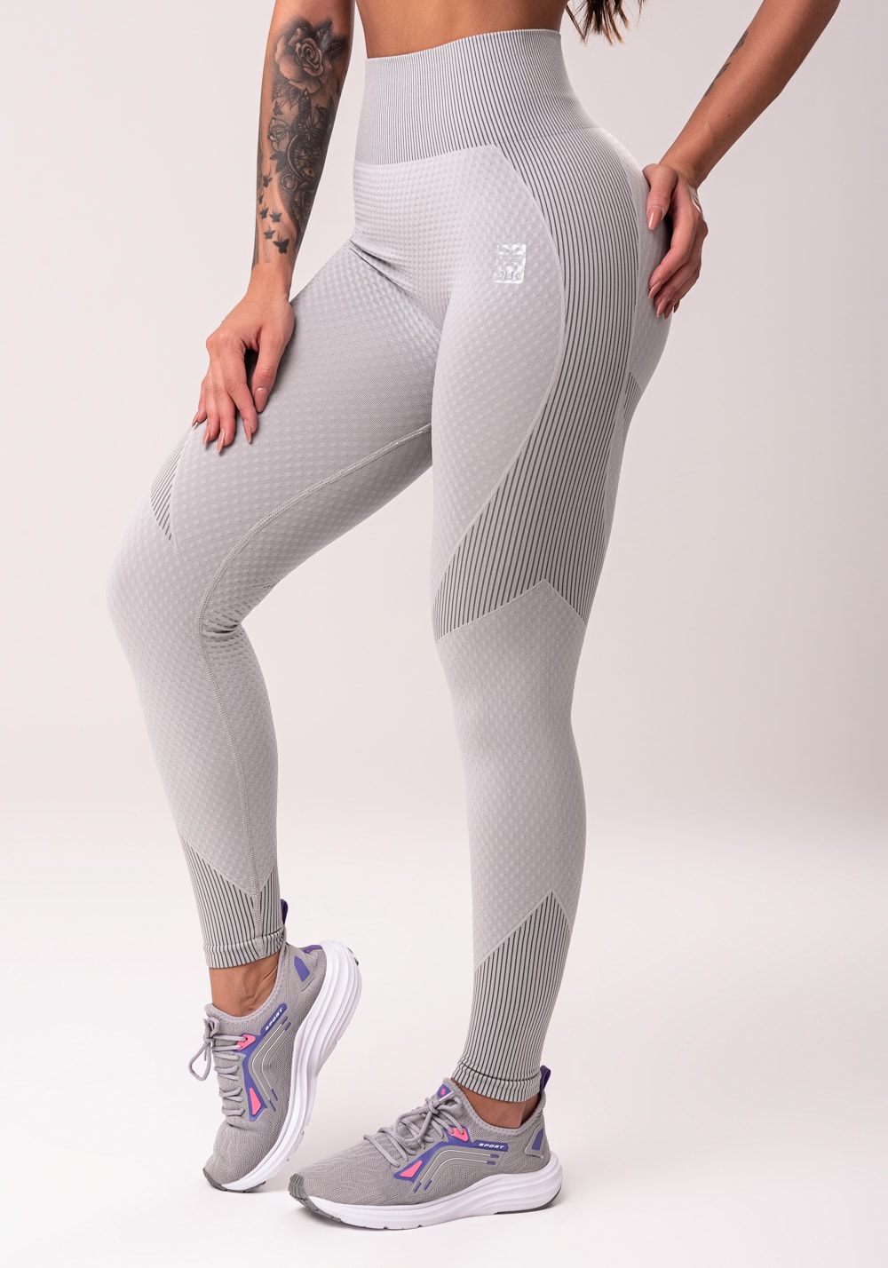 Legging fitness feminina cinza texturizada seamless