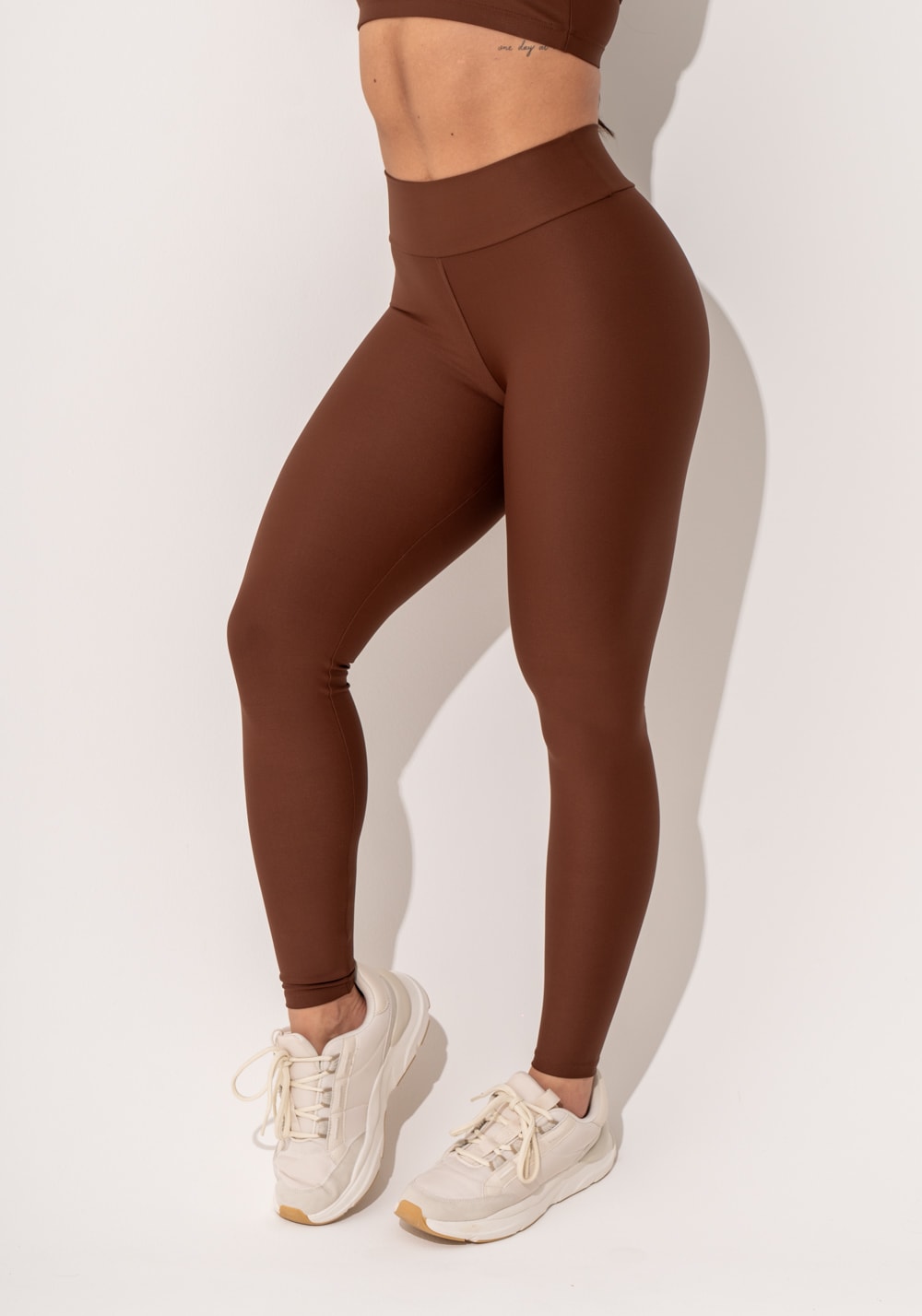 Legging fitness feminina marrom intense