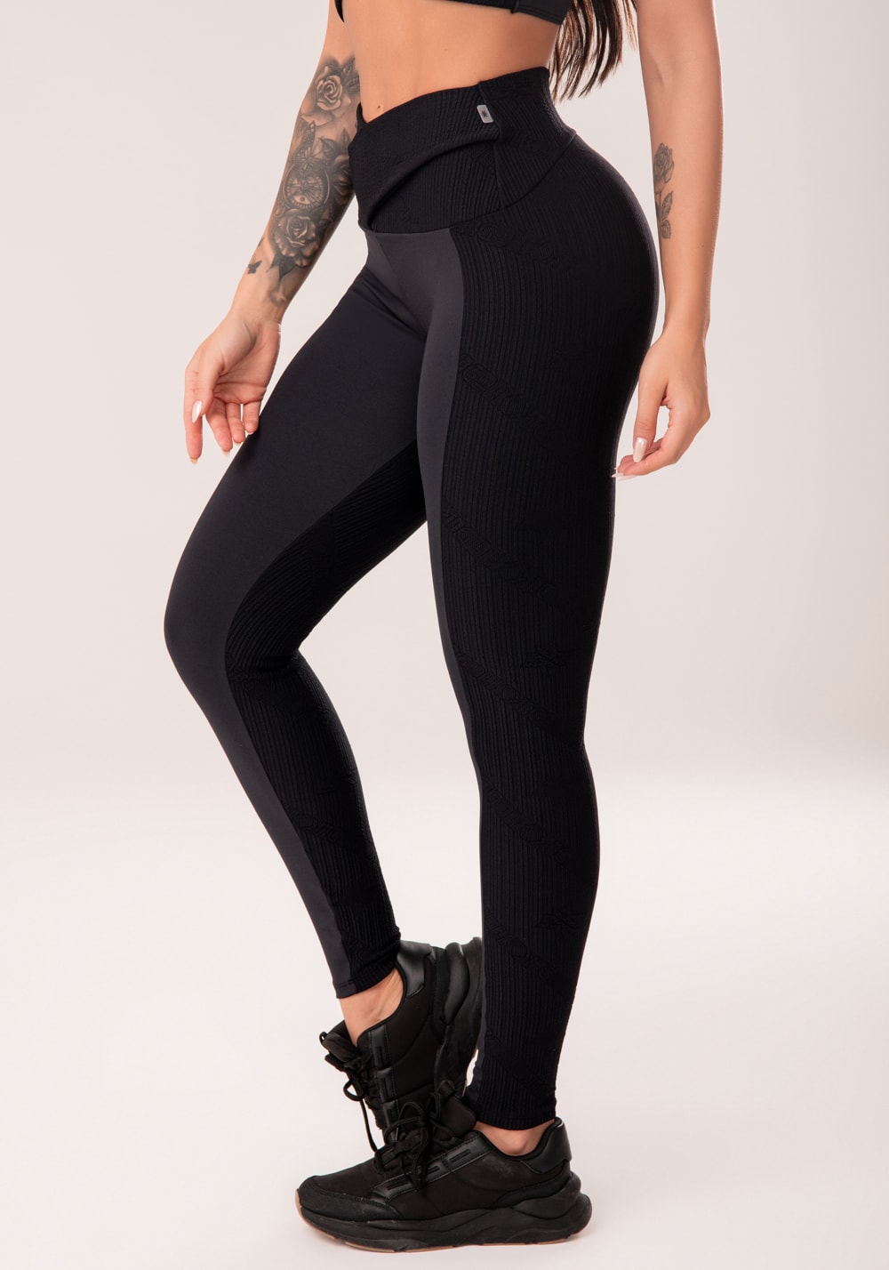 Legging fitness feminina preto cós transpassado harmony