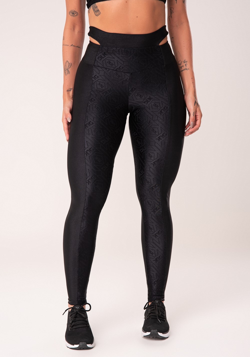 Legging fitness feminina preto logomania cut-out com recortes flow