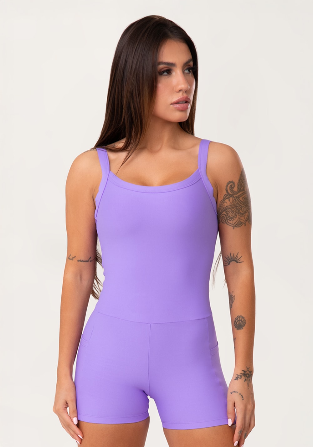 Macaquinho fitness feminino lavanda com bolsos aura