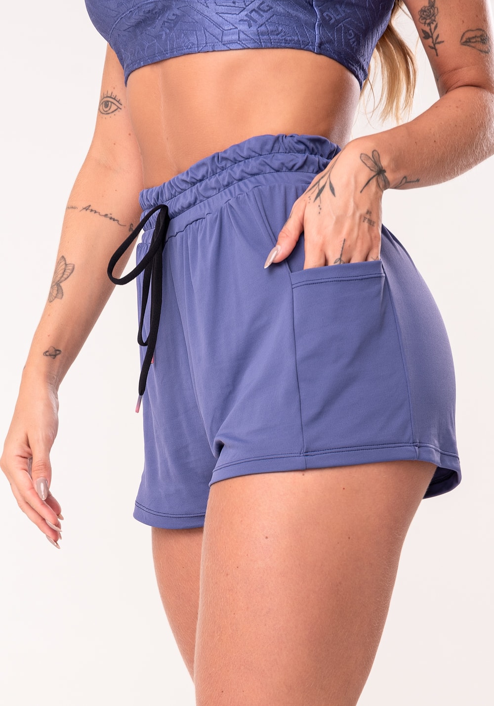 Short duplo feminino azul soltinho com bolso e cadarço flow dlk