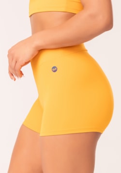 AMARELO