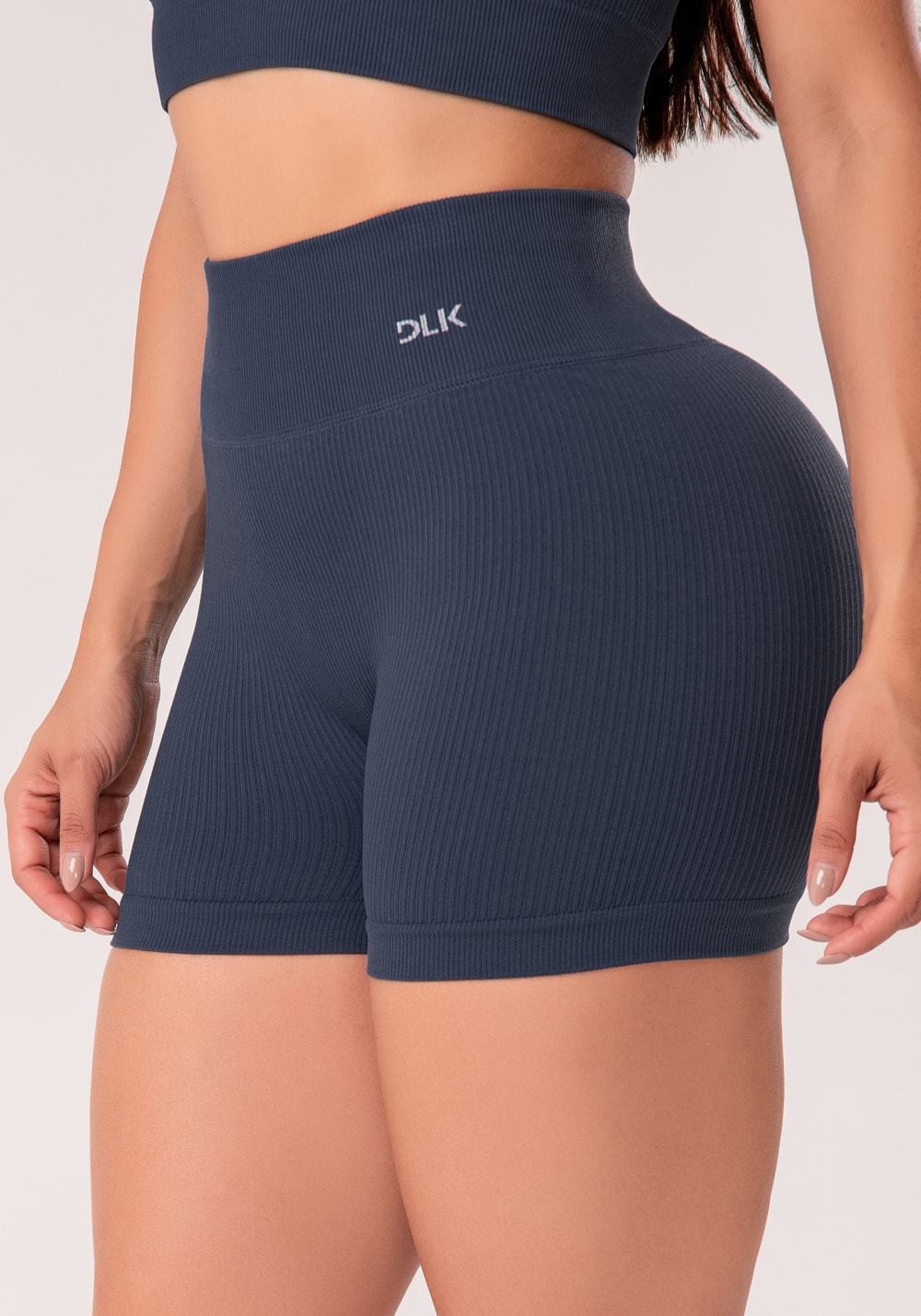 Short fitness feminino cinza chumbo canelado com cós alto seamless+