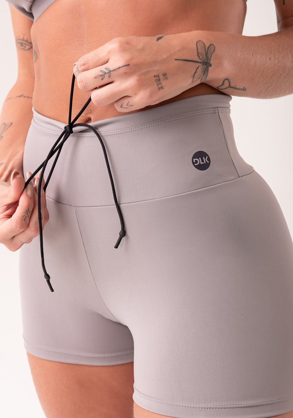 Short fitness feminino cinza com cadarço oasis