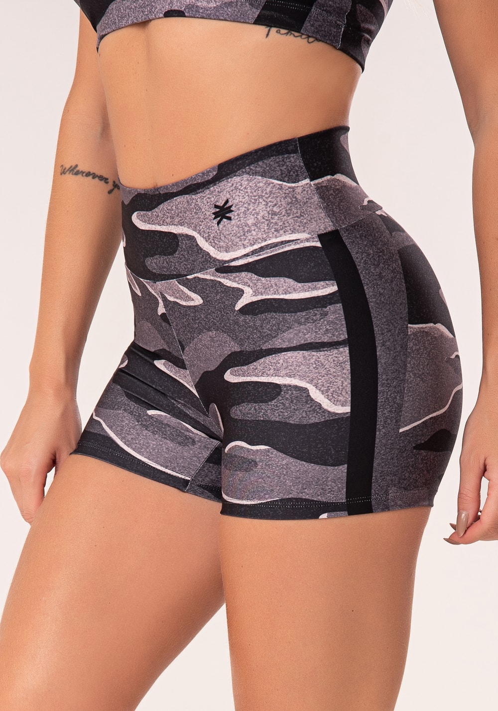 Short fitness feminino estampado camuflado nude printed