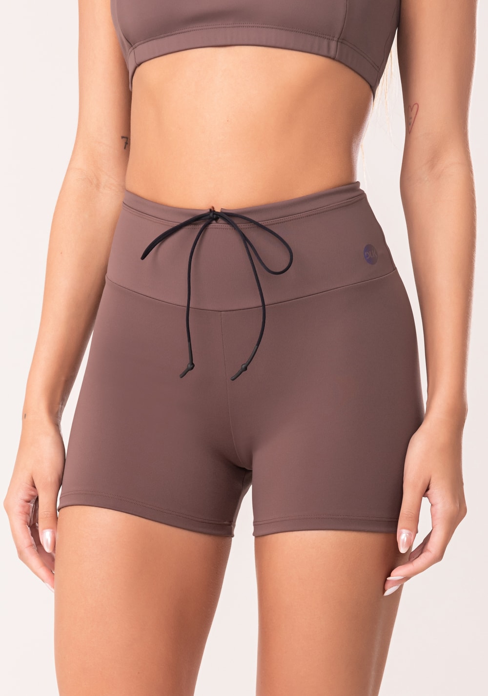 Short fitness feminino marrom com cadarço oasis