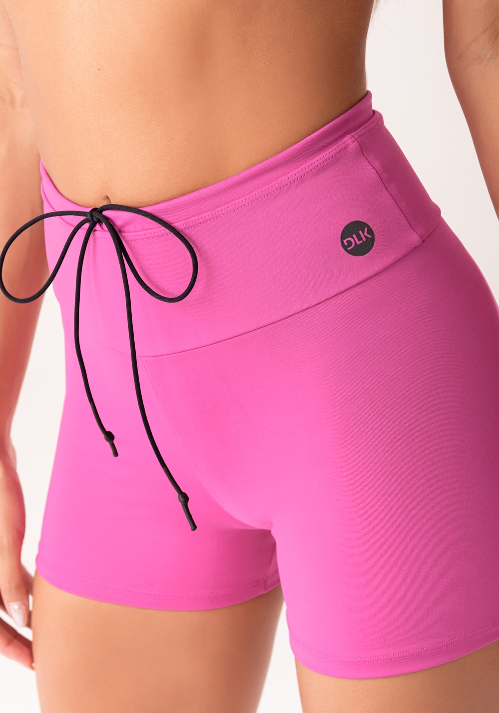 Short fitness feminino rosa com cadarço oasis