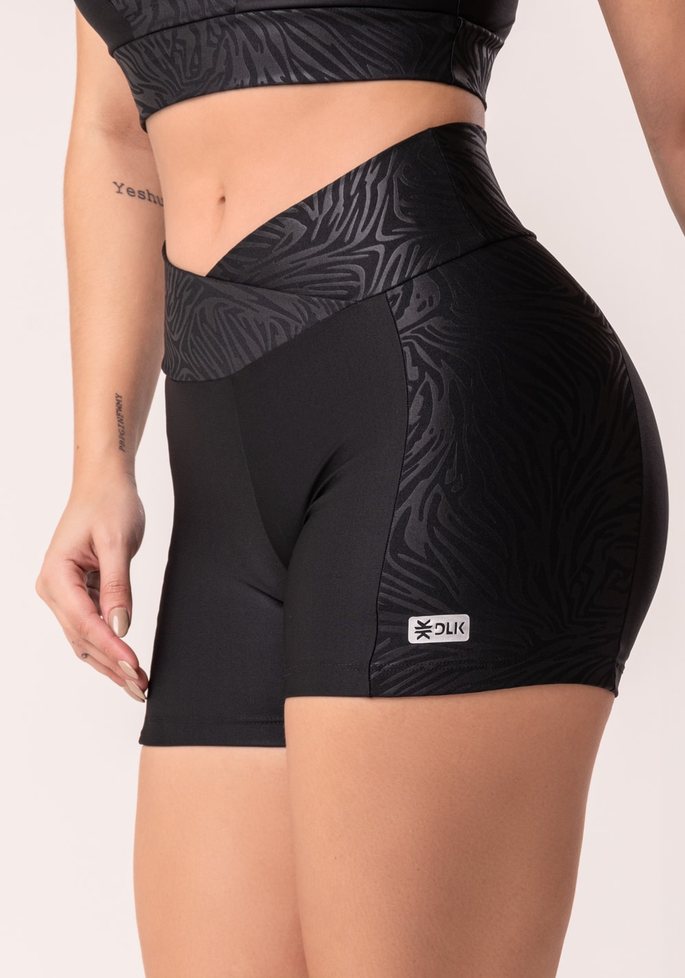 Short cos hot sale alto preto