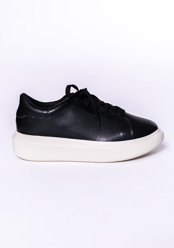 Produto Tênis modelo calf shoes com cadarço preto