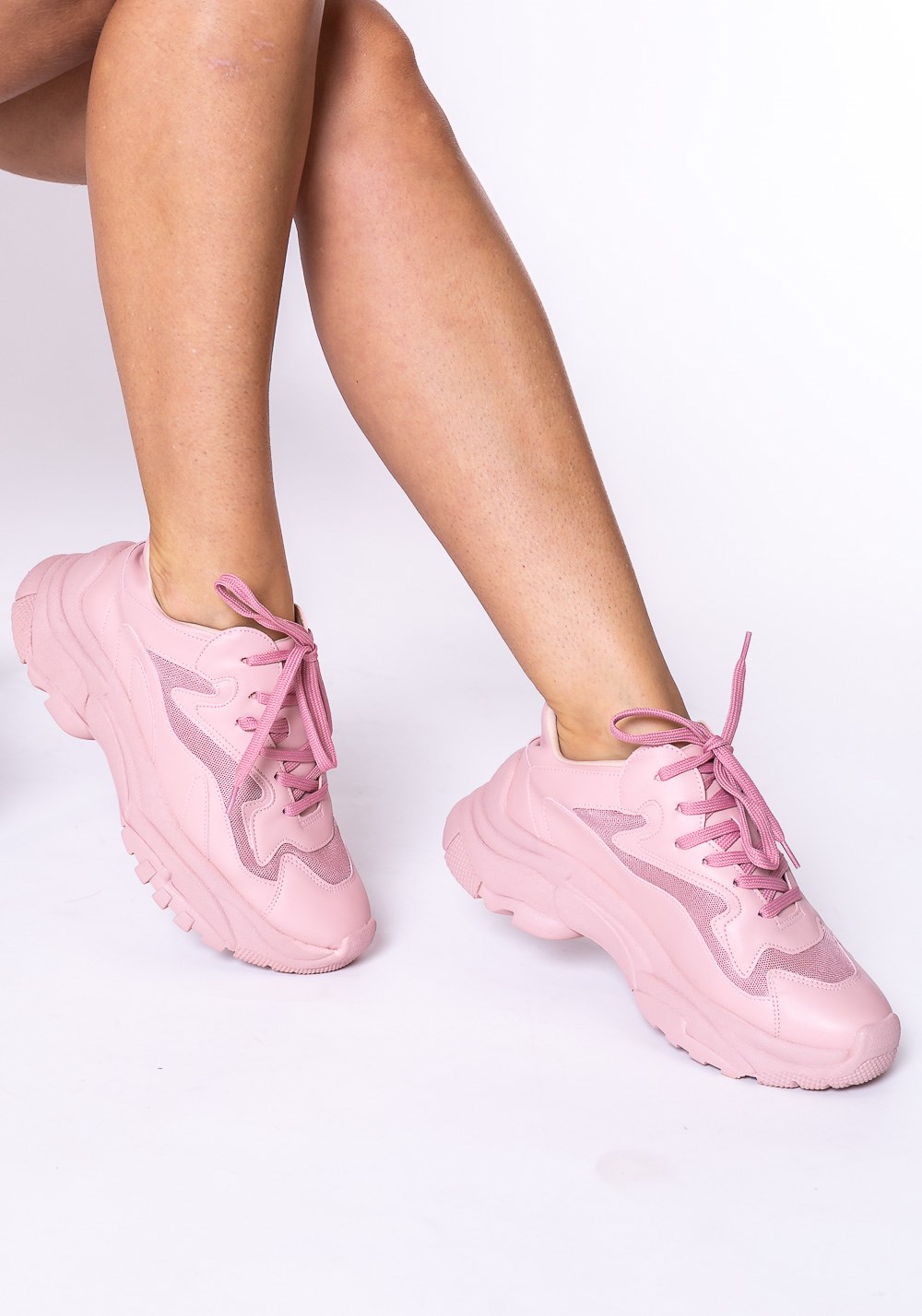 Tênis modelo skin shoes em tela rosa