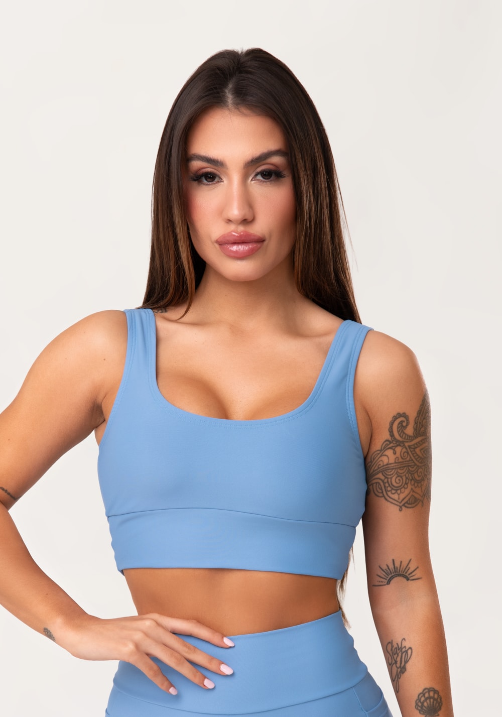 Top fitness feminino azul com alça larga aura