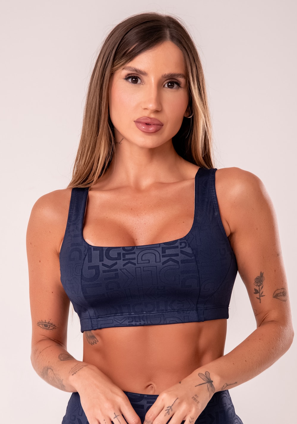 Top fitness feminino azul marinho com decote quadrado logomania reflec