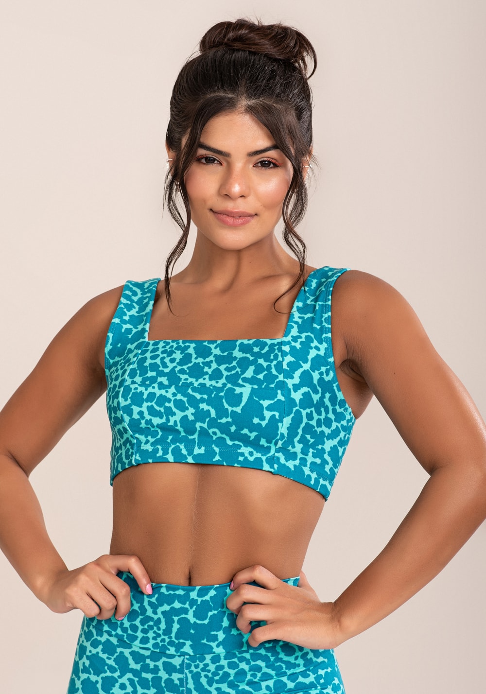 Top fitness feminino euphoria com decote reto estampa spot blue