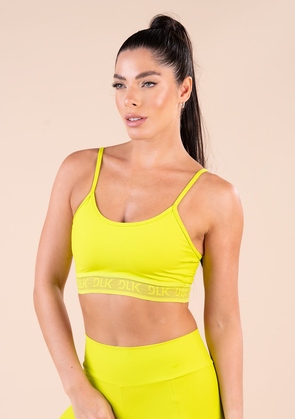 Top fitness feminino lima com bojo elástico vazado action dlk
