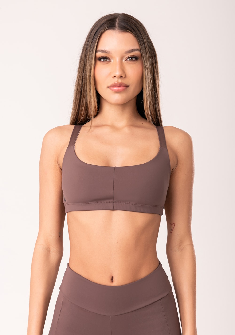 Top fitness feminino marrom com alças de elástico oasis dlk