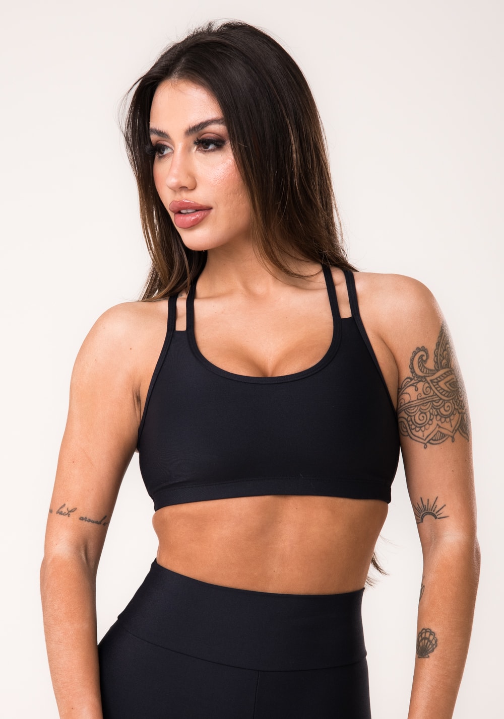 Top fitness feminino preto com alça dupla aura