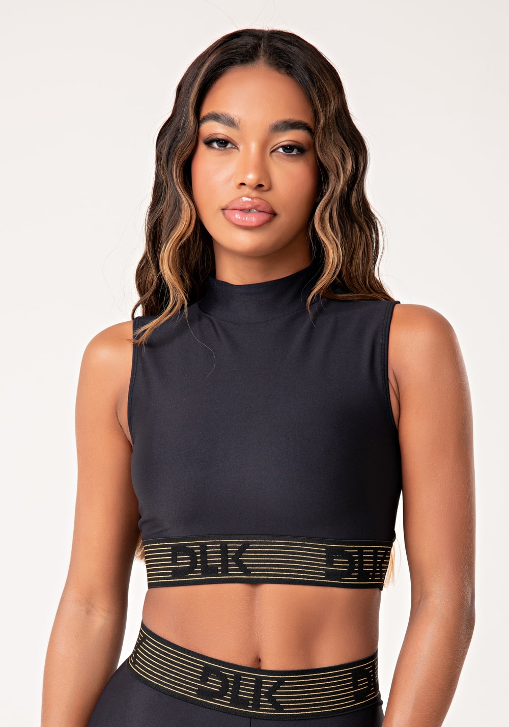 Top fitness feminino preto gola alta com elástico dlk lurex lush