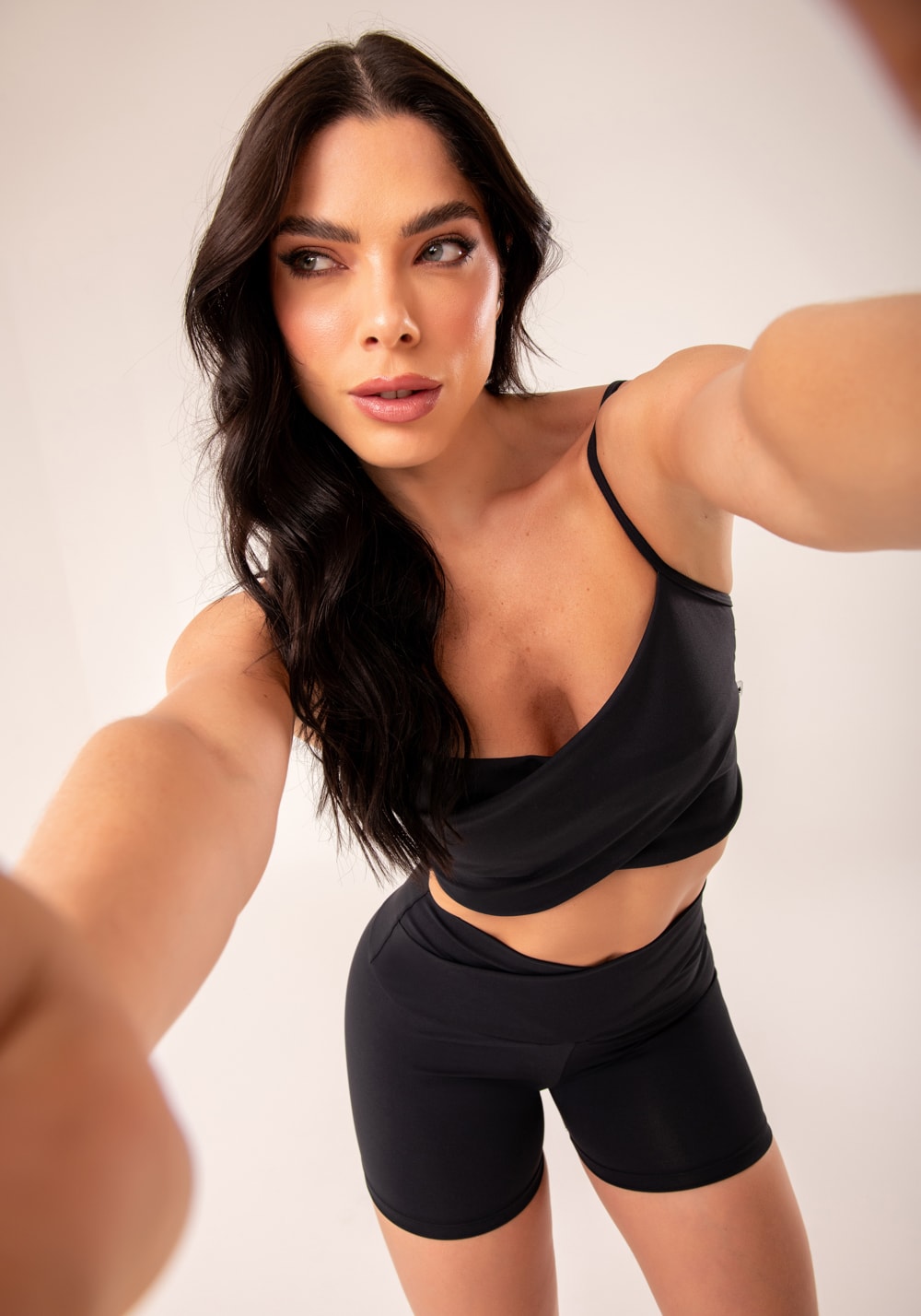Top fitness feminino preto transpassado harmony dlk