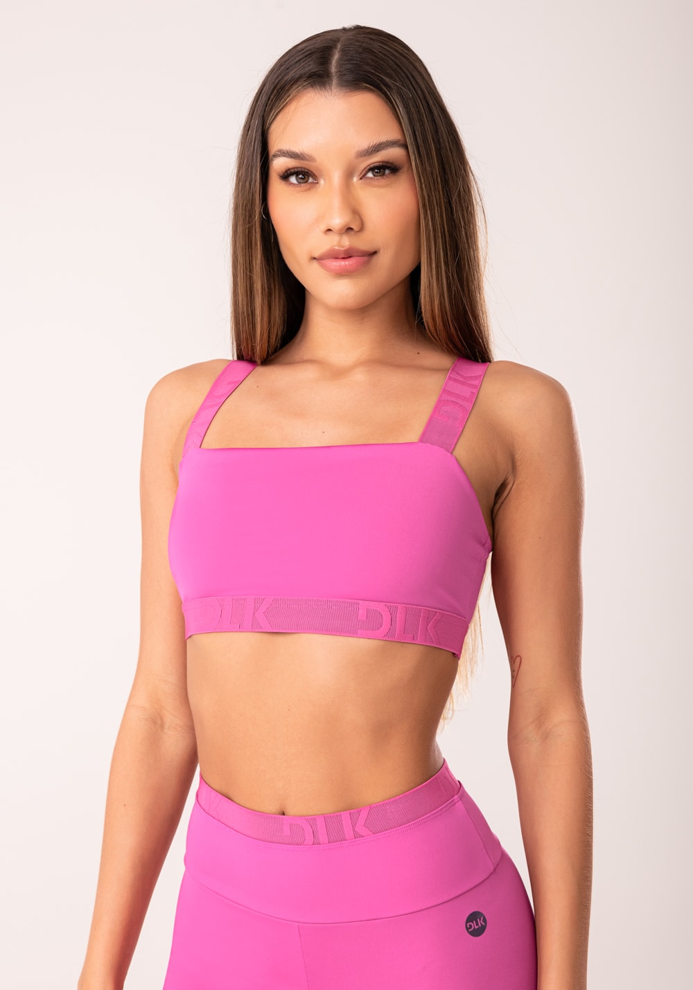 Top fitness feminino rosa com decote reto e elástico oasis